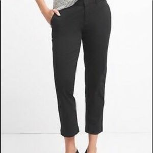Women’s Gap Slim Cropped Two Way Stretch Black dress pants Size 4